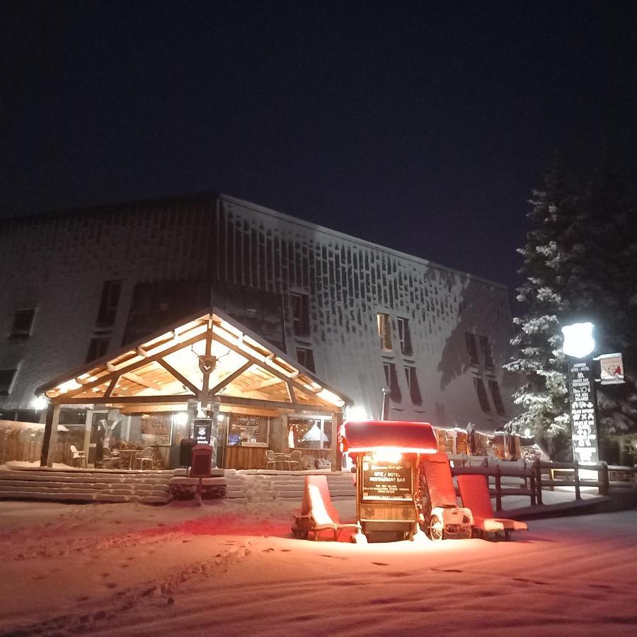 Montlo Relais Des Cerfs Hotel Cubieres Exterior photo