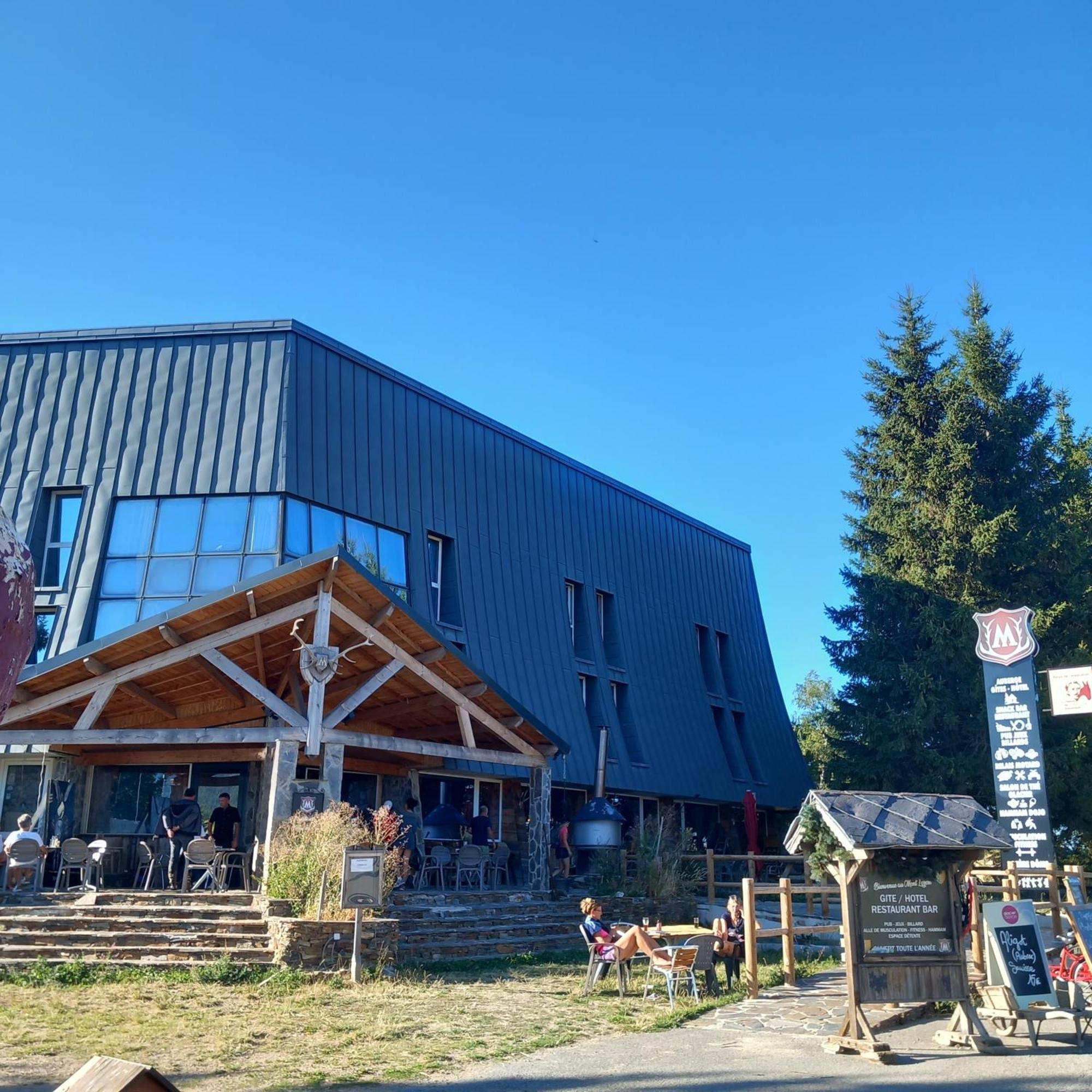 Montlo Relais Des Cerfs Hotel Cubieres Exterior photo